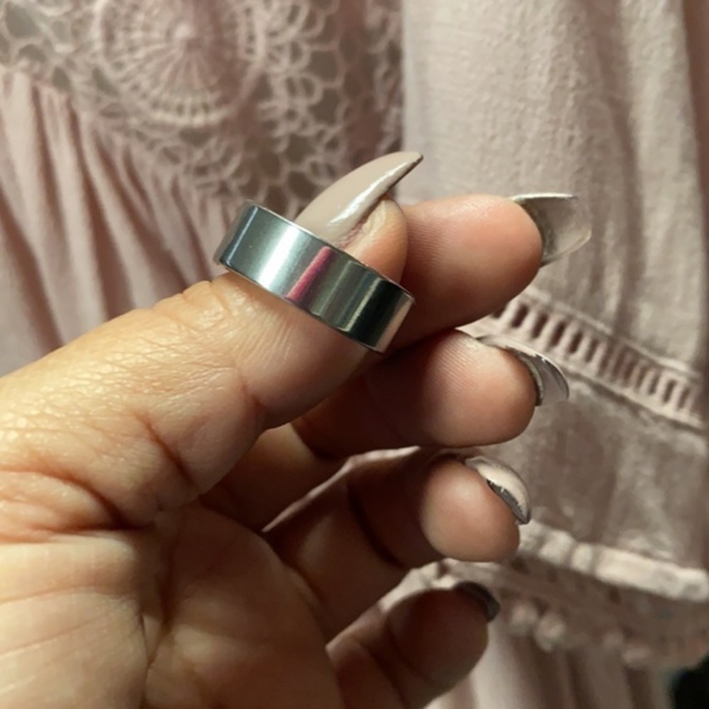Silver Ring - Picture 3 of 4
